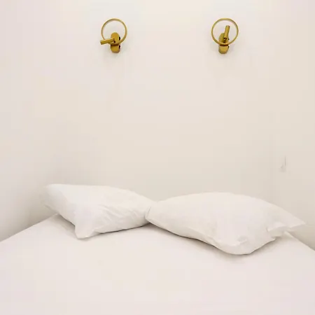 Wehost D4 - La Chic Cour 2 People Near Sea Lejlighed *